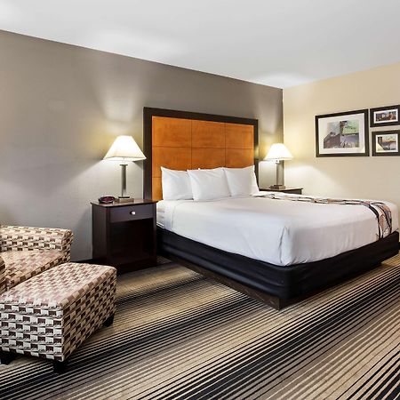 Best Western Plus Hyde Park Chicago Hotel Экстерьер фото