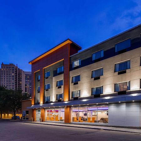 Best Western Plus Hyde Park Chicago Hotel Экстерьер фото
