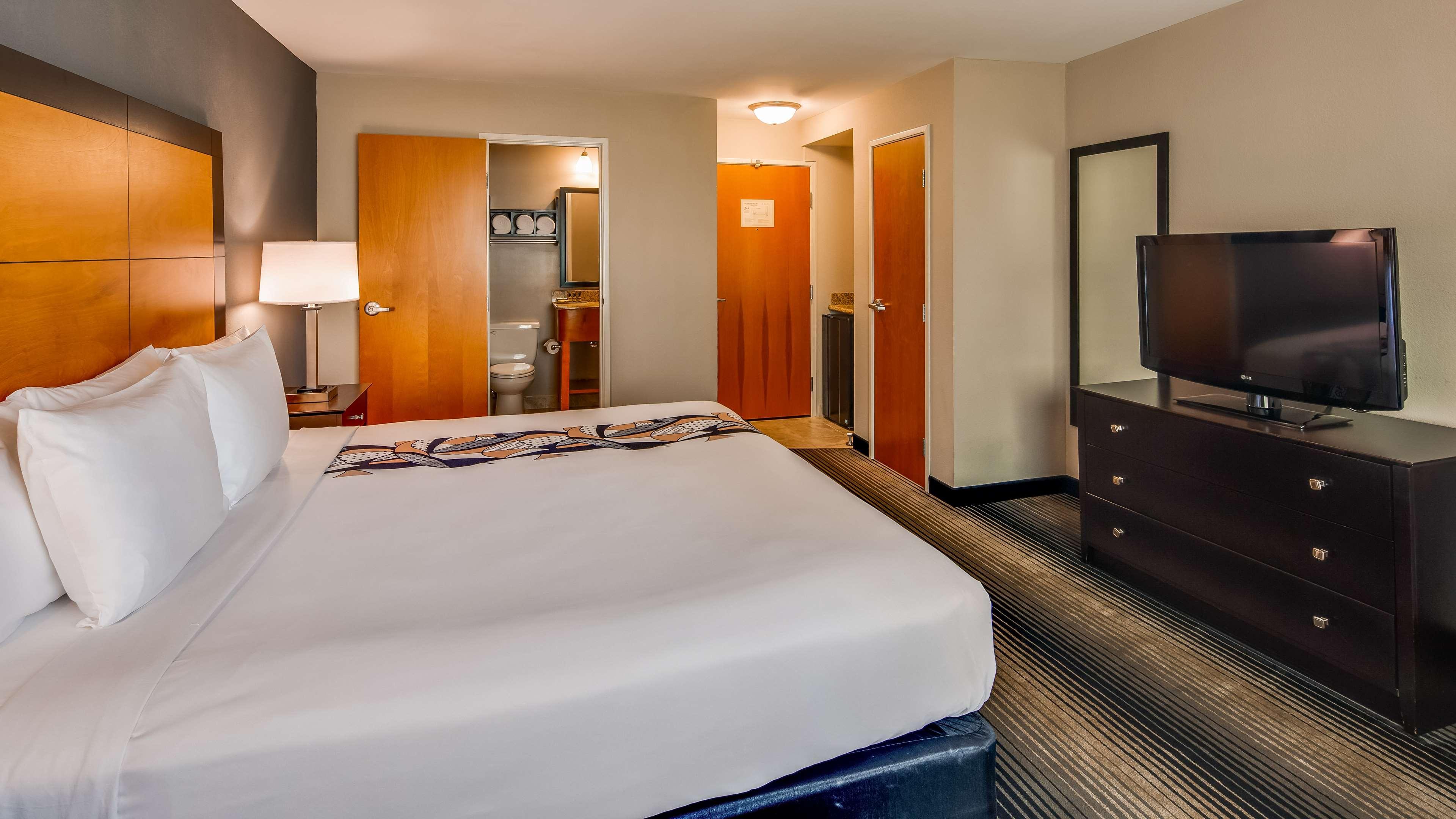 Best Western Plus Hyde Park Chicago Hotel Экстерьер фото
