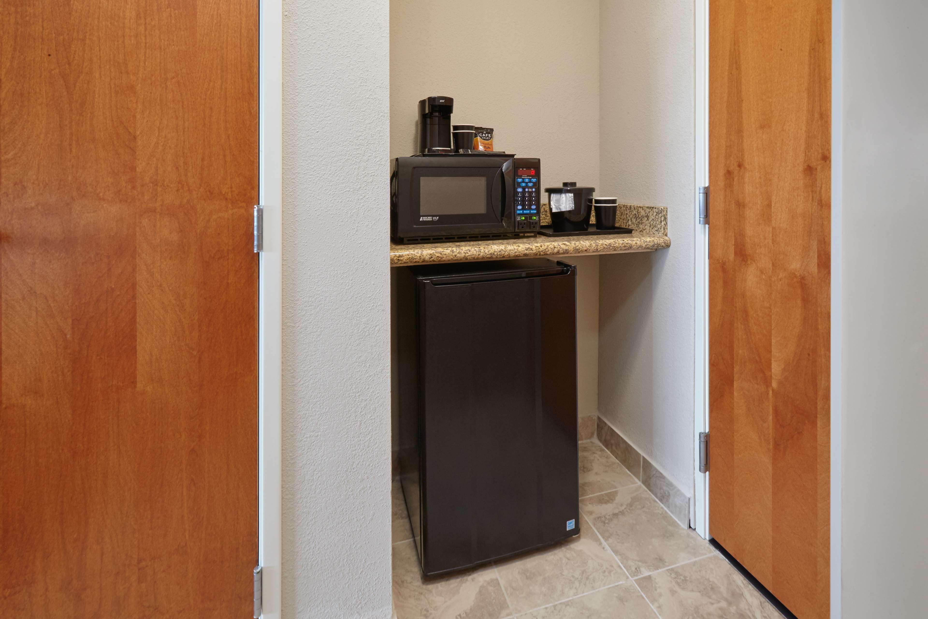 Best Western Plus Hyde Park Chicago Hotel Экстерьер фото