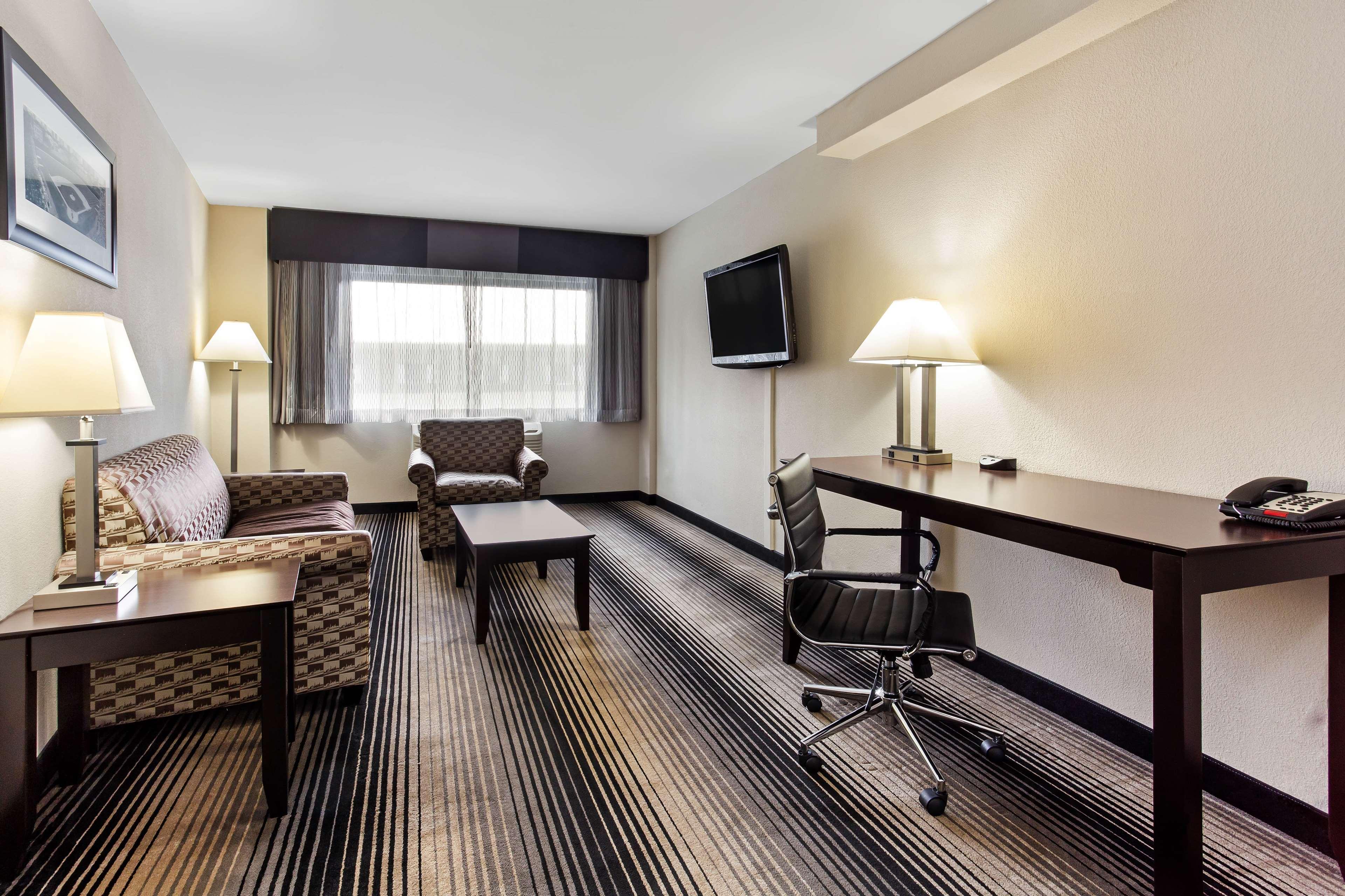 Best Western Plus Hyde Park Chicago Hotel Экстерьер фото