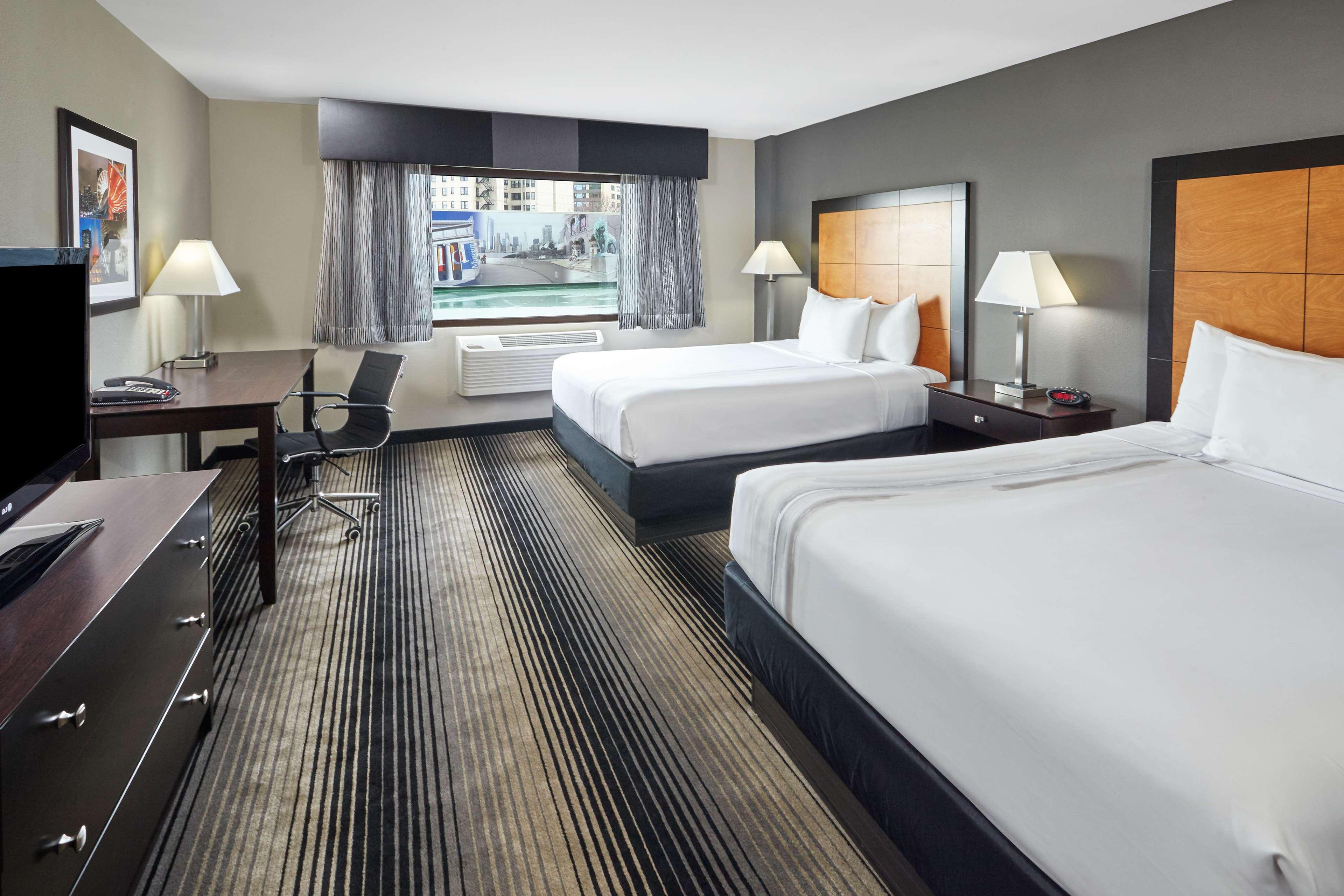 Best Western Plus Hyde Park Chicago Hotel Экстерьер фото