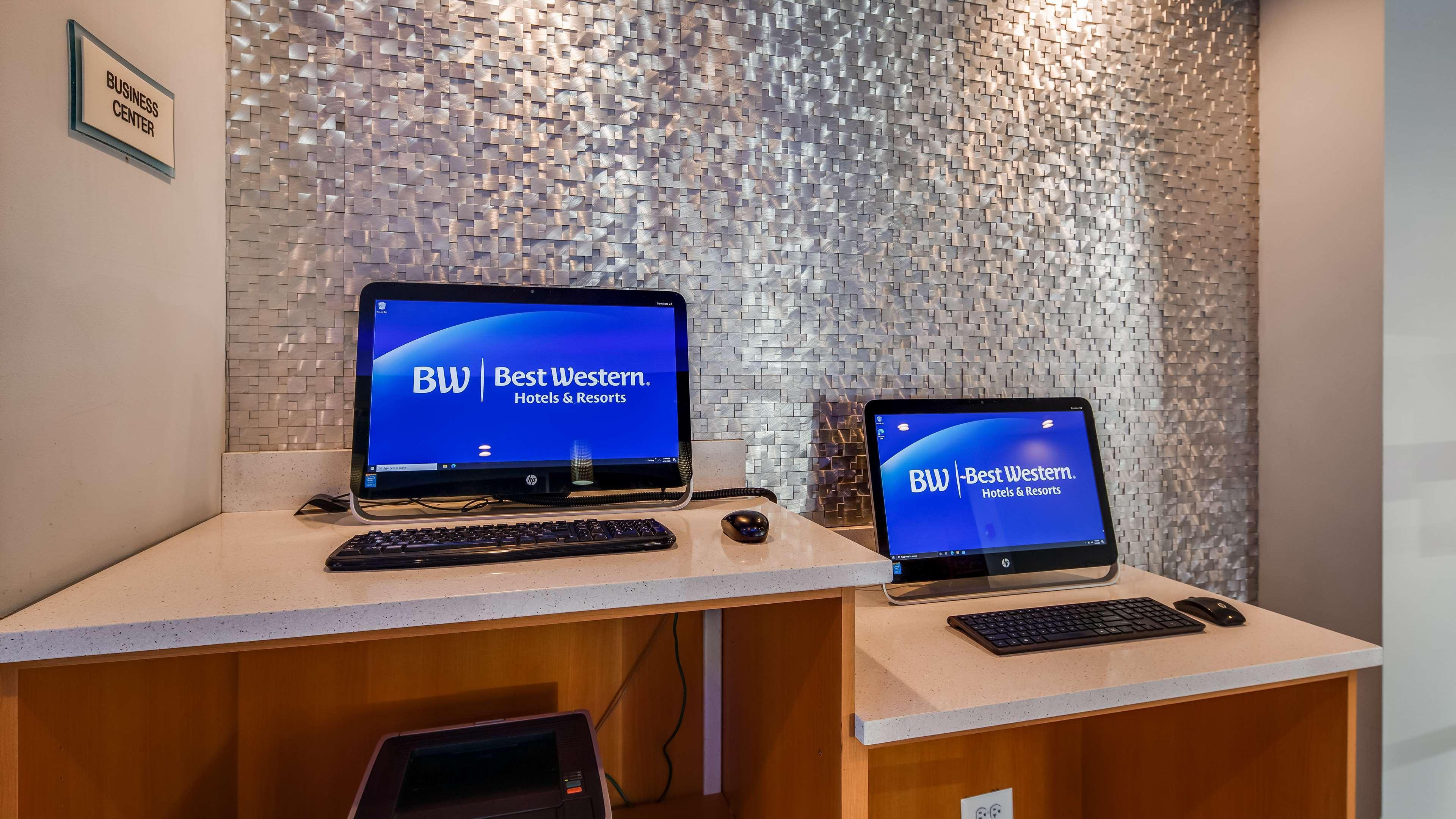 Best Western Plus Hyde Park Chicago Hotel Экстерьер фото