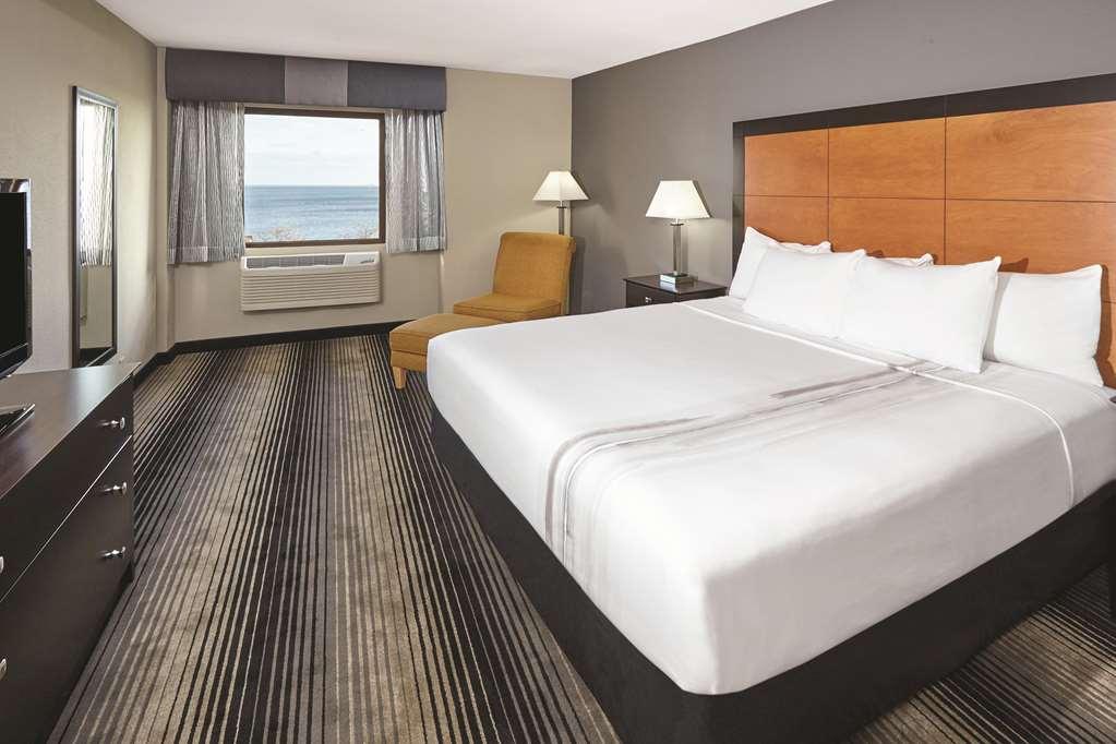 Best Western Plus Hyde Park Chicago Hotel Экстерьер фото