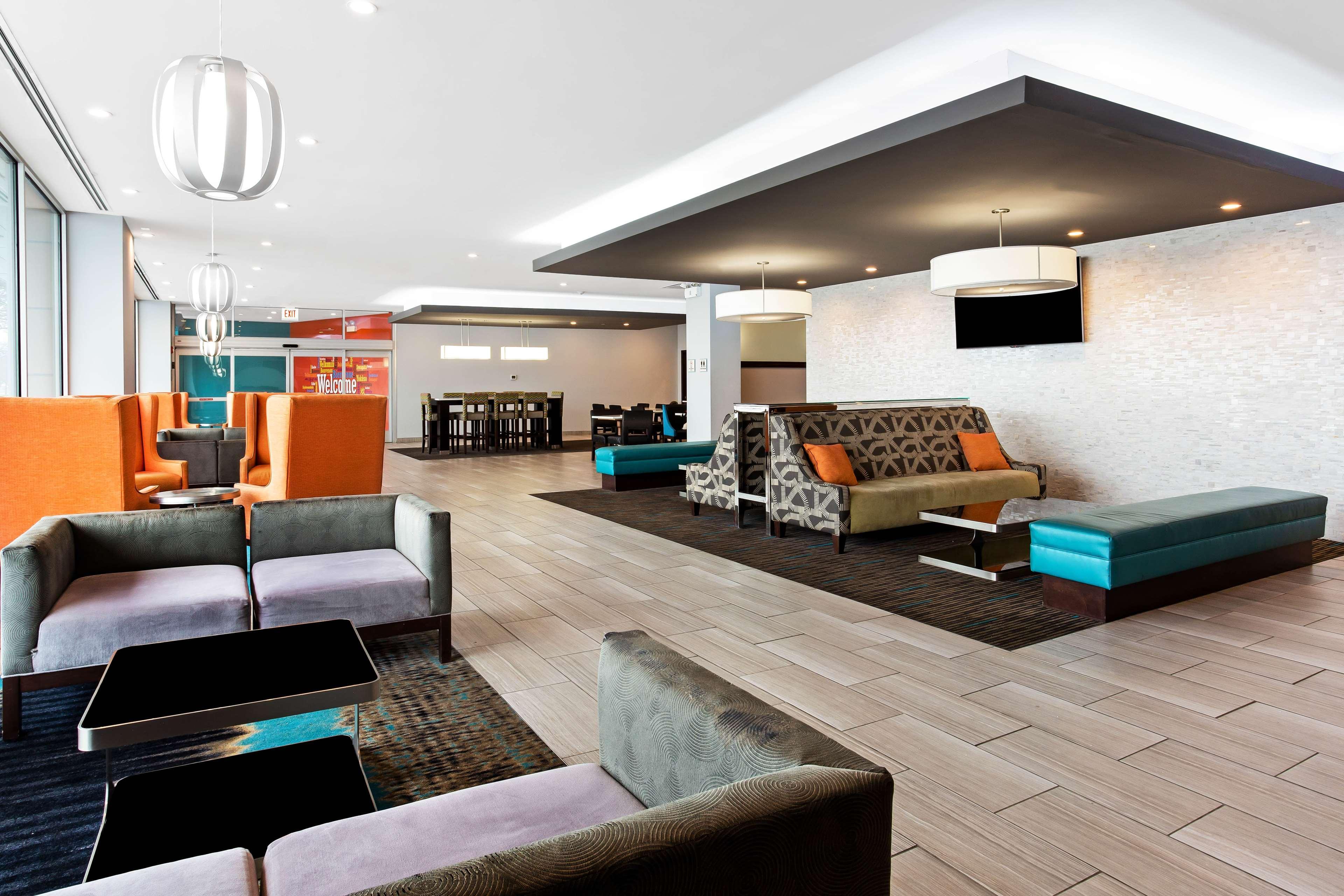 Best Western Plus Hyde Park Chicago Hotel Экстерьер фото