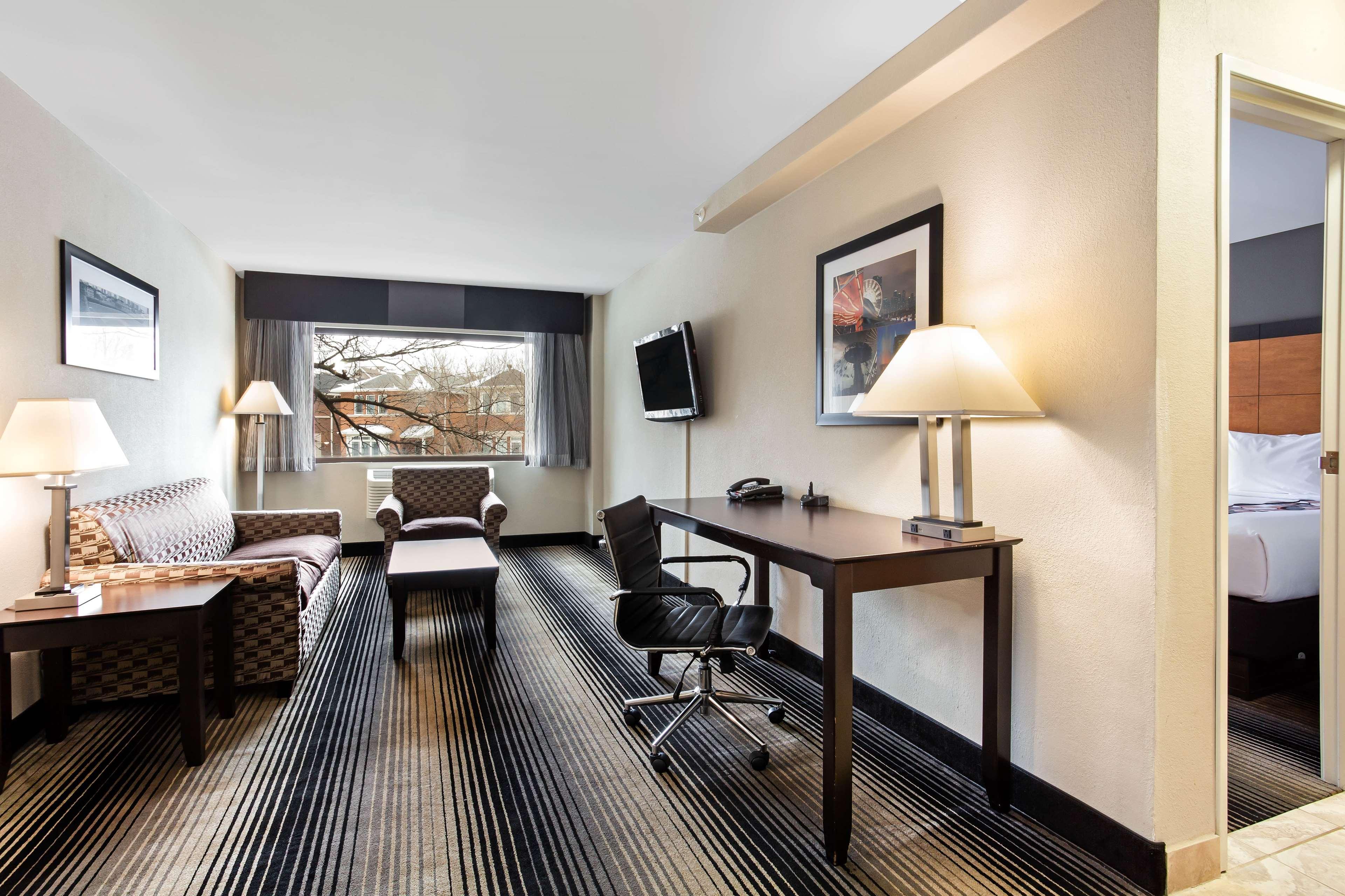 Best Western Plus Hyde Park Chicago Hotel Экстерьер фото