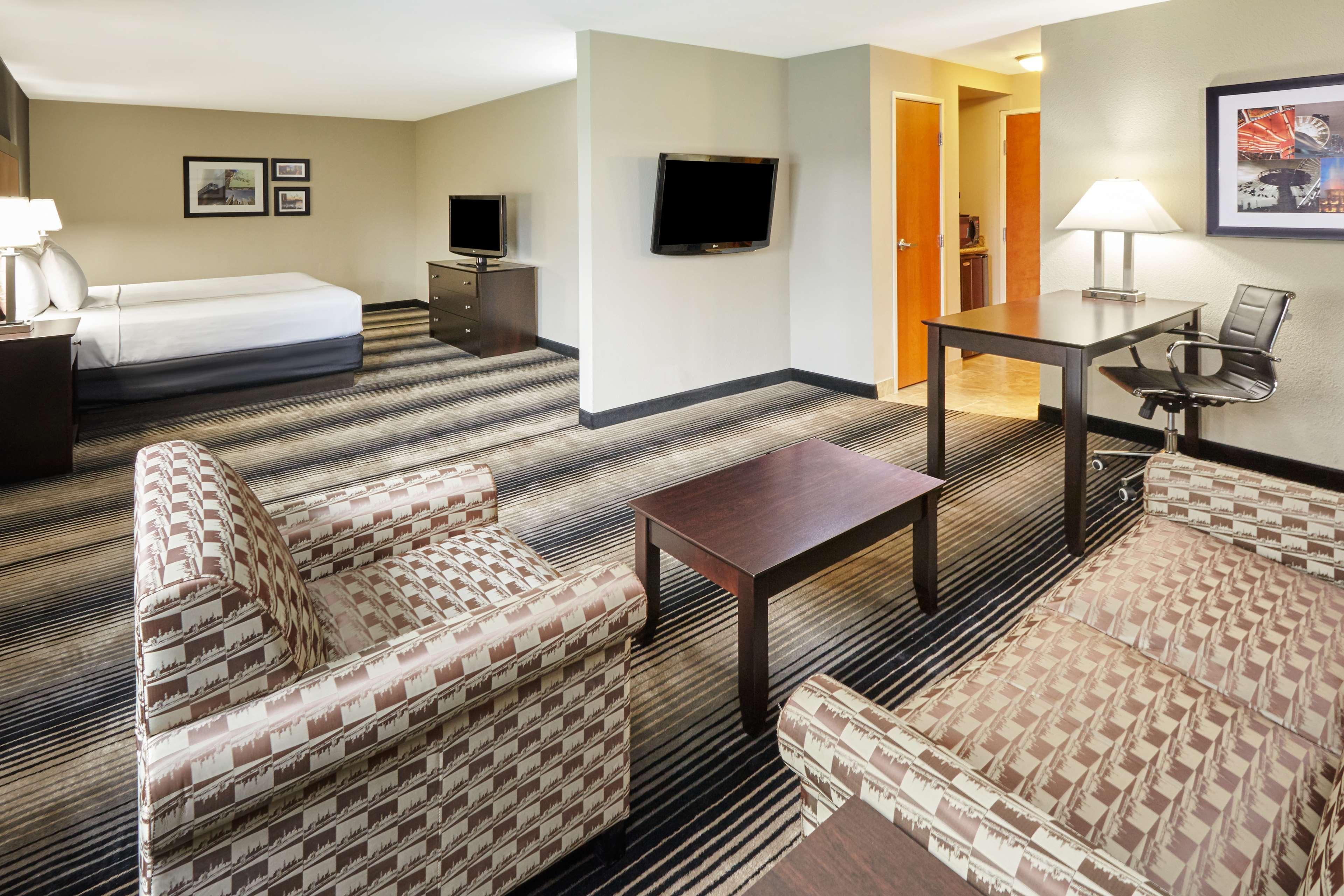 Best Western Plus Hyde Park Chicago Hotel Экстерьер фото