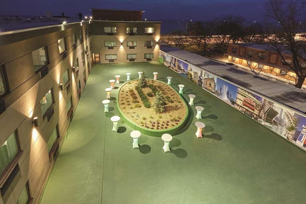 Best Western Plus Hyde Park Chicago Hotel Экстерьер фото