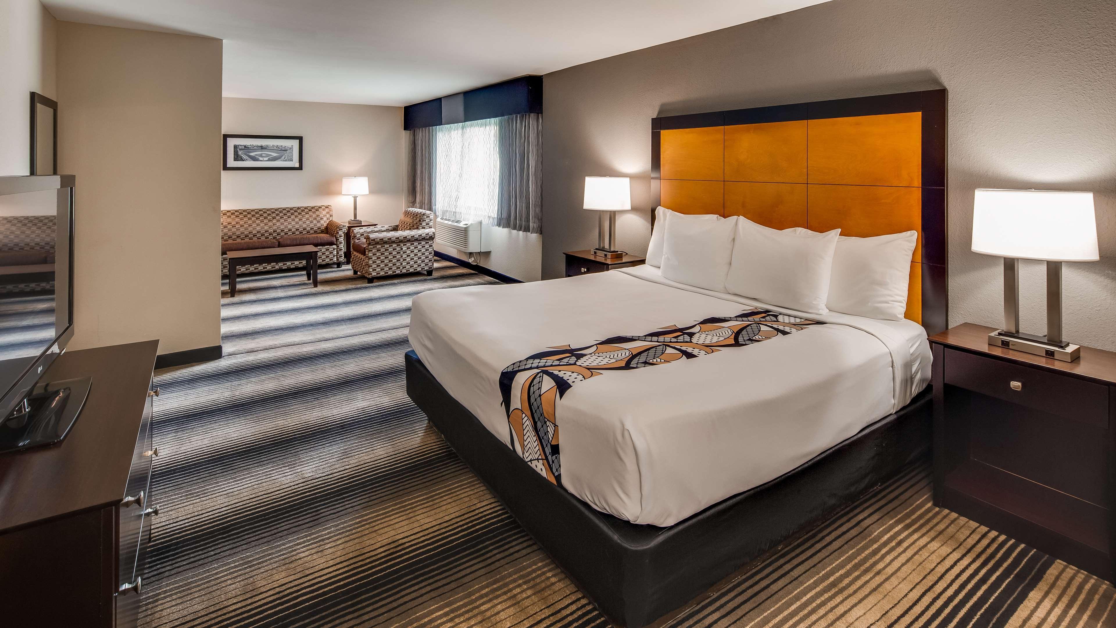 Best Western Plus Hyde Park Chicago Hotel Экстерьер фото